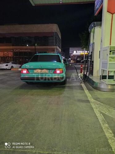 Mercedes E 260 1985, 116,798 km - 2.6 л - Sumqayıt