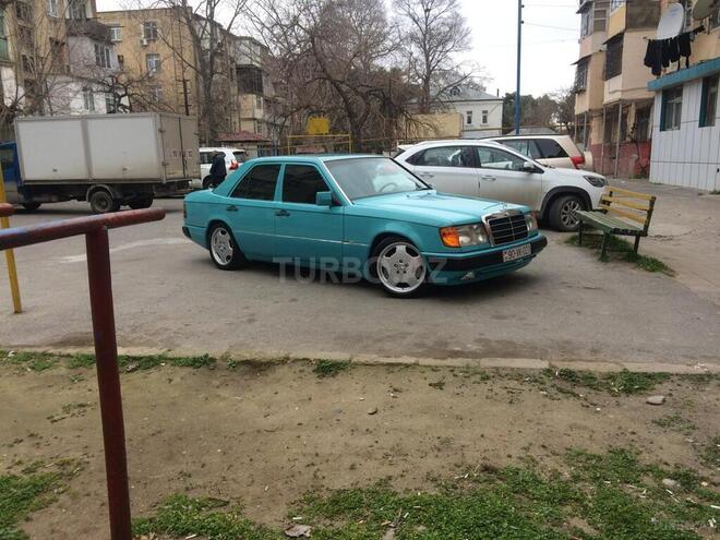 Mercedes E 260 1985, 116,798 km - 2.6 л - Sumqayıt