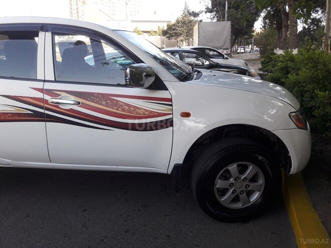 Mitsubishi L200 2008, 291,107 km - 2.5 l - Bakı