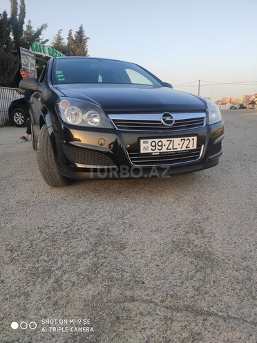 Opel Astra 2010, 129,000 km - 1.4 l - Bakı