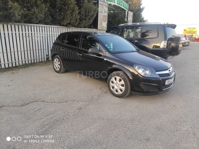 Opel Astra 2010, 129,000 km - 1.4 l - Bakı