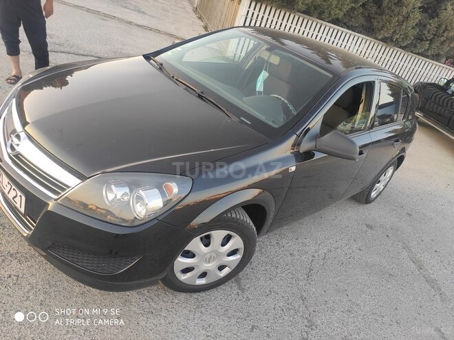 Opel Astra 2010, 129,000 km - 1.4 l - Bakı