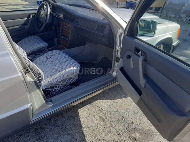 Mercedes 190 1993, 350,000 km - 2.0 л - Sumqayıt