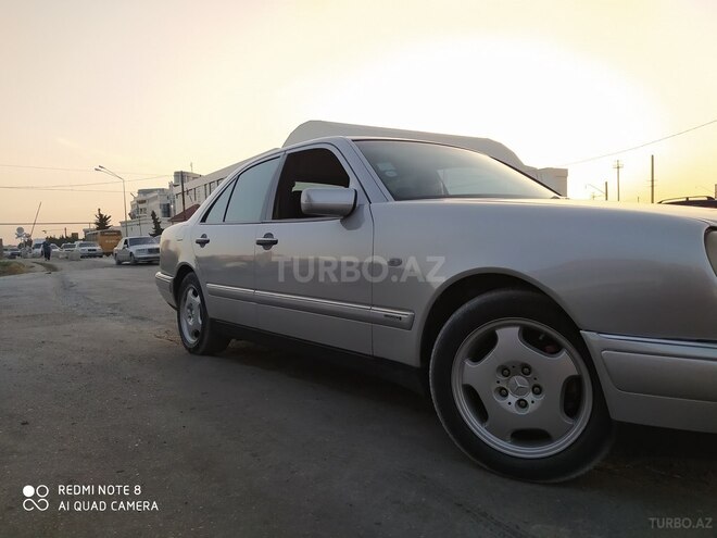 Mercedes E 240 1999, 304,234 km - 2.4 l - Bakı