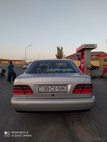 Mercedes E 240 1999, 304,234 km - 2.4 l - Bakı