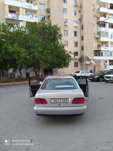 Mercedes E 240 1999, 304,234 km - 2.4 l - Bakı