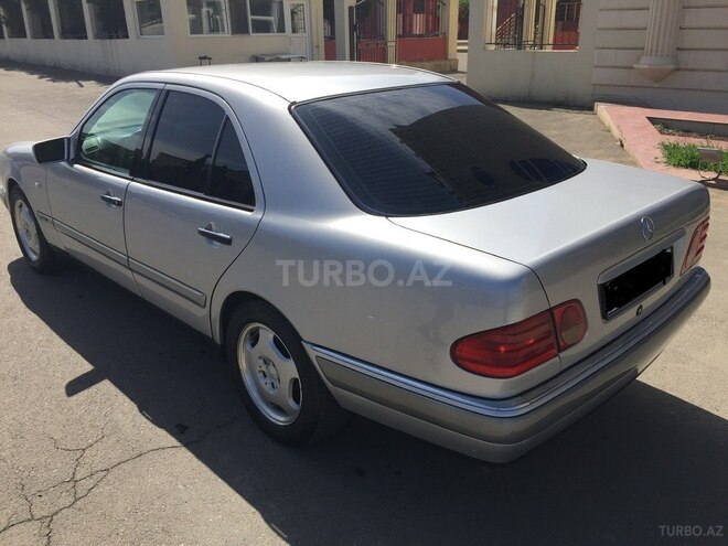 Mercedes E 240 1997, 323,090 km - 2.4 l - Gəncə