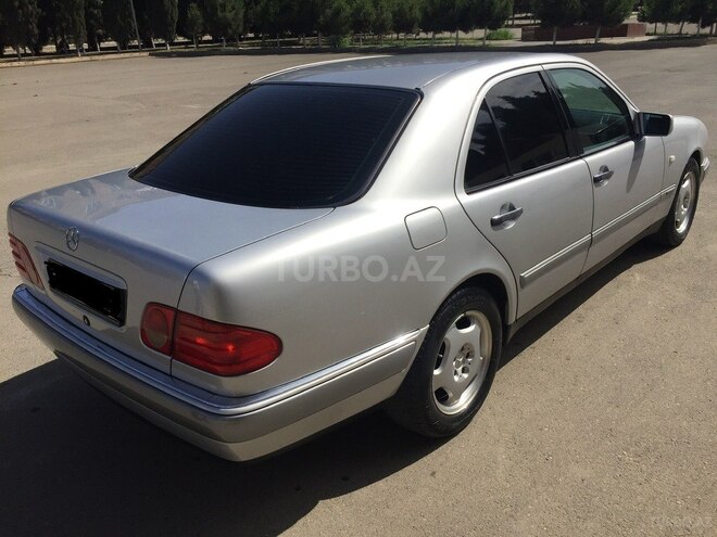 Mercedes E 240 1997, 323,090 km - 2.4 l - Gəncə