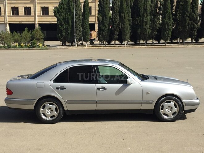 Mercedes E 240 1997, 323,090 km - 2.4 l - Gəncə