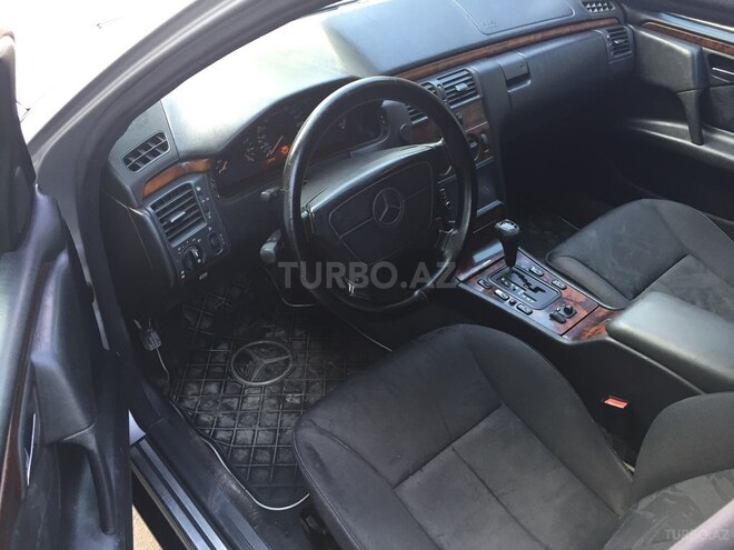 Mercedes E 240 1997, 323,090 km - 2.4 l - Gəncə