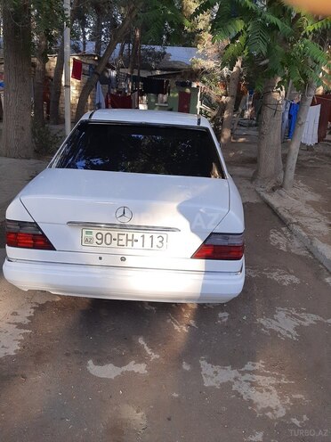 Mercedes E 220 1994, 400,000 km - 2.2 л - Sumqayıt