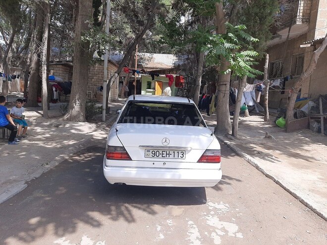 Mercedes E 220 1994, 400,000 km - 2.2 л - Sumqayıt