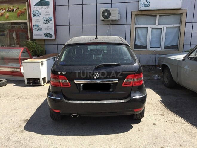 Mercedes B 180 2010, 68,000 km - 1.8 l - Bakı