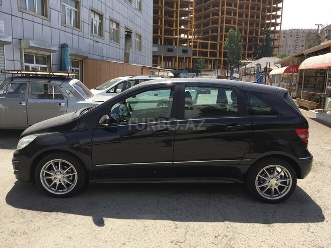 Mercedes B 180 2010, 68,000 km - 1.8 l - Bakı