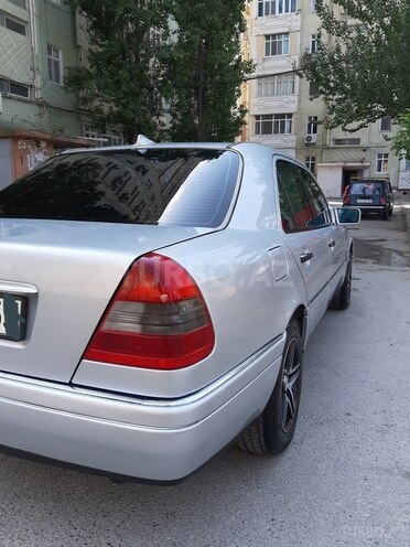 Mercedes C 220 1995, 408,000 km - 2.2 l - Xırdalan
