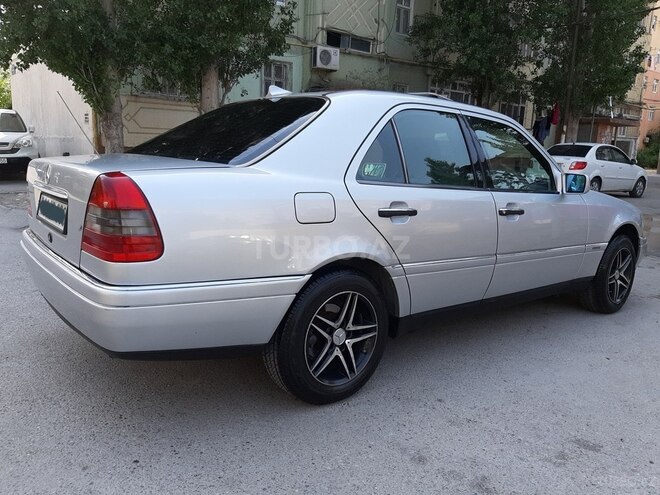 Mercedes C 220 1995, 408,000 km - 2.2 l - Xırdalan