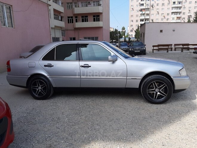 Mercedes C 220 1995, 408,000 km - 2.2 l - Xırdalan