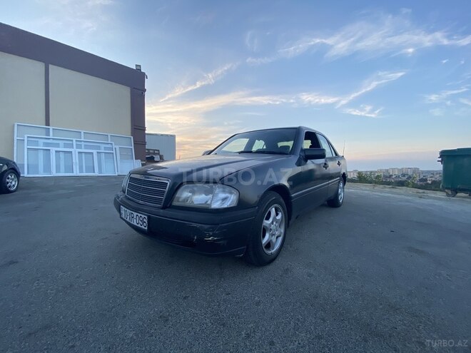 Mercedes C 220 1995, 530,000 km - 2.2 l - Bakı