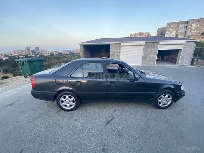 Mercedes C 220 1995, 530,000 km - 2.2 l - Bakı