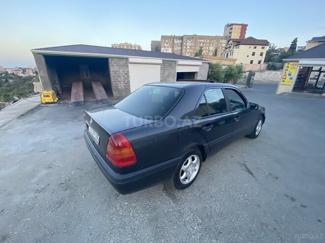 Mercedes C 220 1995, 530,000 km - 2.2 l - Bakı
