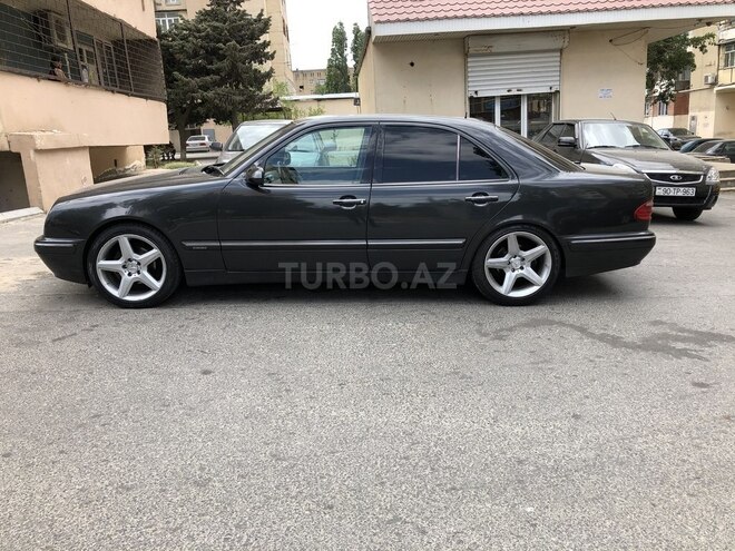 Mercedes E 240 2000, 316,000 km - 2.4 l - Bakı