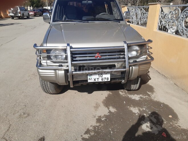 Mitsubishi Pajero 1992, 345,200 km - 2.5 l - Qusar