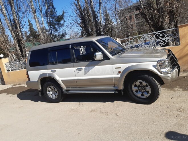 Mitsubishi Pajero 1992, 345,200 km - 2.5 l - Qusar