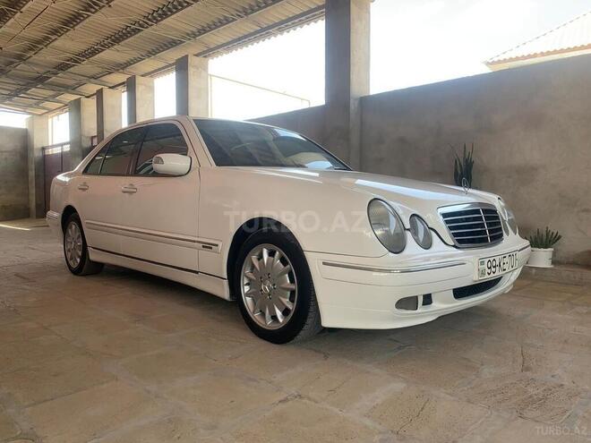 Mercedes E 220 2000, 352,968 km - 2.2 l - Bakı