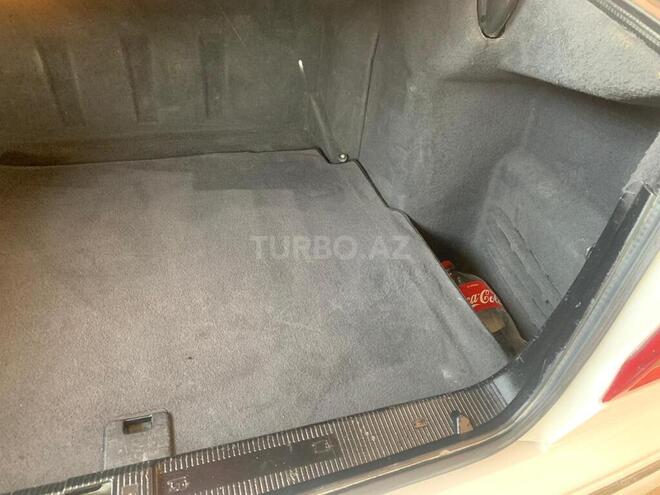 Mercedes E 220 2000, 352,968 km - 2.2 l - Bakı