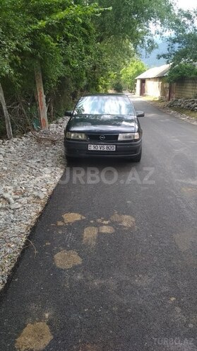 Opel Vectra 1995, 241,000 km - 2.0 l - Bakı