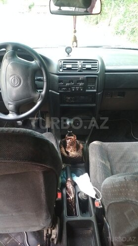 Opel Vectra 1995, 241,000 km - 2.0 l - Bakı