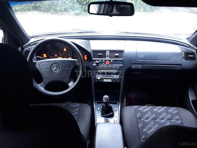 Mercedes C 220 1999, 375,000 km - 2.2 l - Bakı