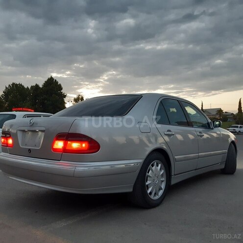Mercedes E 320 2000, 261,000 km - 3.2 l - Bərdə