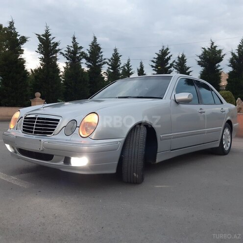 Mercedes E 320 2000, 261,000 km - 3.2 l - Bərdə