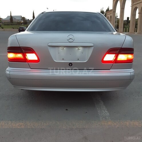 Mercedes E 320 2000, 261,000 km - 3.2 l - Bərdə