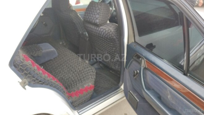 Mercedes E 200 1993, 358,417 km - 2.0 l - Beyləqan