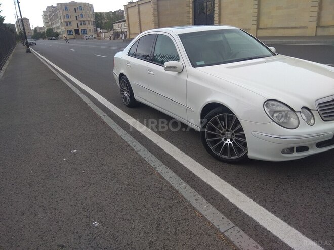 Mercedes E 320 2003, 268,000 km - 3.2 l - Bakı