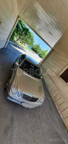Mercedes E 220 2002, 235,000 km - 2.2 l - Şabran