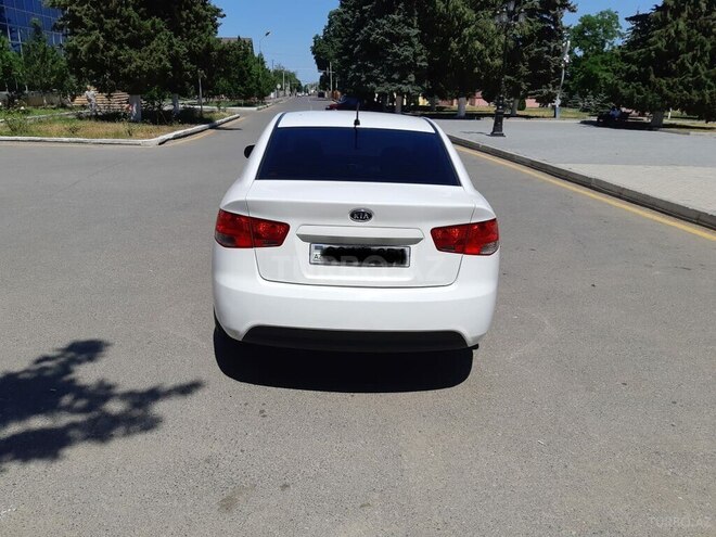Kia Cerato 2012, 185,000 km - 1.6 l - Qusar