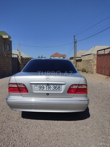 Mercedes E 240 2000, 304,943 km - 2.4 l - Sumqayıt