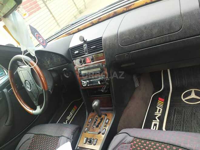 Mercedes C 240 2000, 202,000 km - 2.4 l - Tovuz