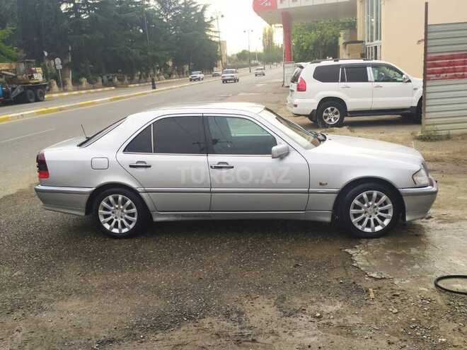 Mercedes C 240 2000, 202,000 km - 2.4 l - Tovuz