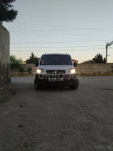 Fiat Doblo 2010, 243,898 km - 1.4 l - Bakı