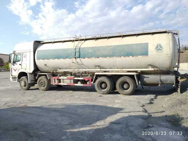 HOWO Sinotruk 2012, 350,000 km - 9.5 l - Gəncə