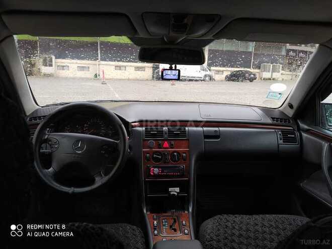 Mercedes E 220 1998, 398,765 km - 2.2 l - Bakı