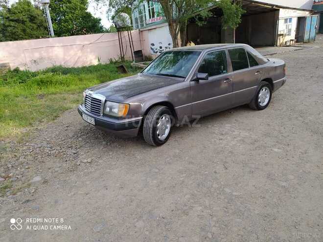 Mercedes E 250 1991, 675,500 km - 2.5 l - Masallı