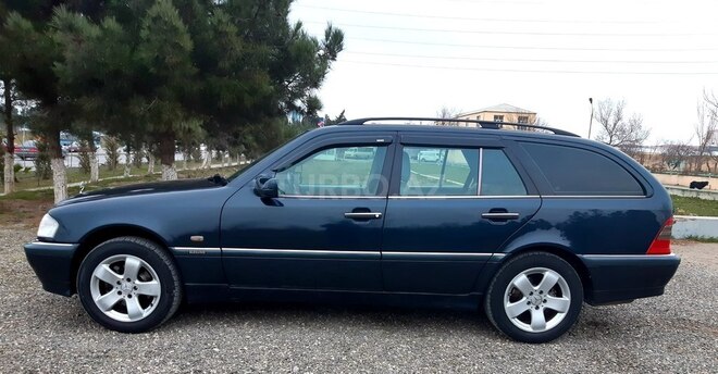 Mercedes C 240 1998, 255,000 km - 2.4 l - Sumqayıt