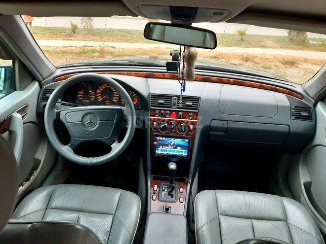 Mercedes C 240 1998, 255,000 km - 2.4 l - Sumqayıt