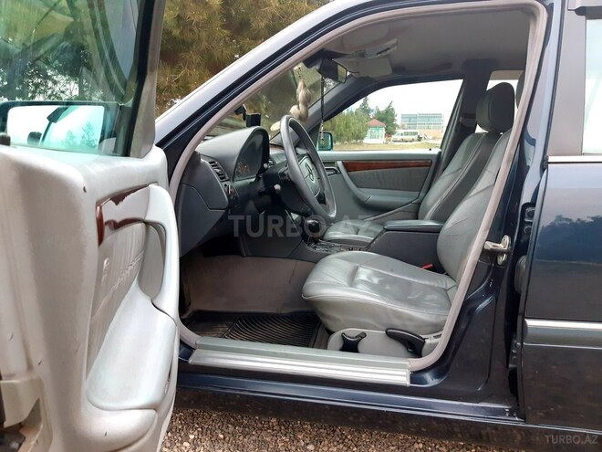 Mercedes C 240 1998, 255,000 km - 2.4 l - Sumqayıt