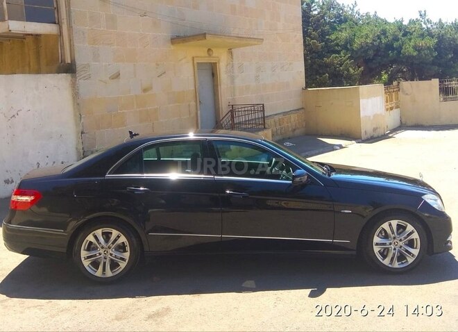 Mercedes E 220 2011, 173,000 km - 2.2 l - Bakı